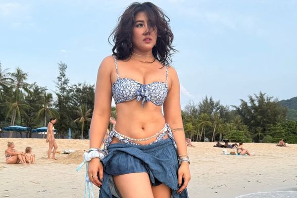 Sofia Ansari’s Beach Look Is Breaking The Internet With Bold Vacation Glam