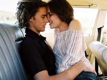 Is Lovemaking During Menstruation Safe For You?