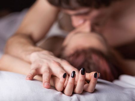 सेक्स को दें 'टाइमिंग' का तोहफा, पाएं चुटकियों में चरम सुख