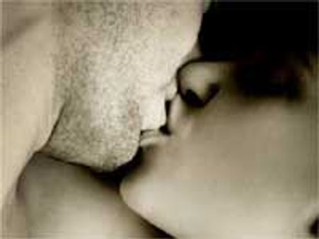 पुरुष क्‍यों पसंद करते हैं चुंबन?