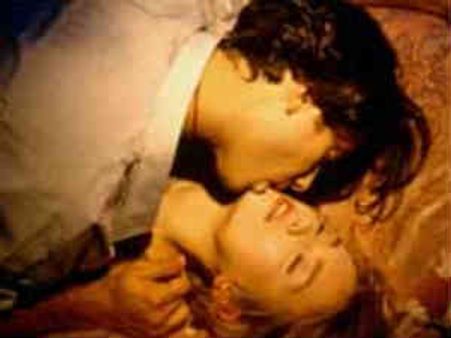 ಬೆತ್ತಲೆ ಚಿತ್ರ ಮಾರಿದರೆ ಪರಿಸರ ಉಳಿಯುತ್ತಾ? 