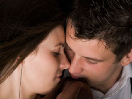 ಸುಖವನ್ನು ಮೊಗೆಮೊಗೆದು ಕೊಡುವ ಕುಂಭಿಣಿ