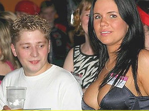 boobs-why-men-attracted-to-it