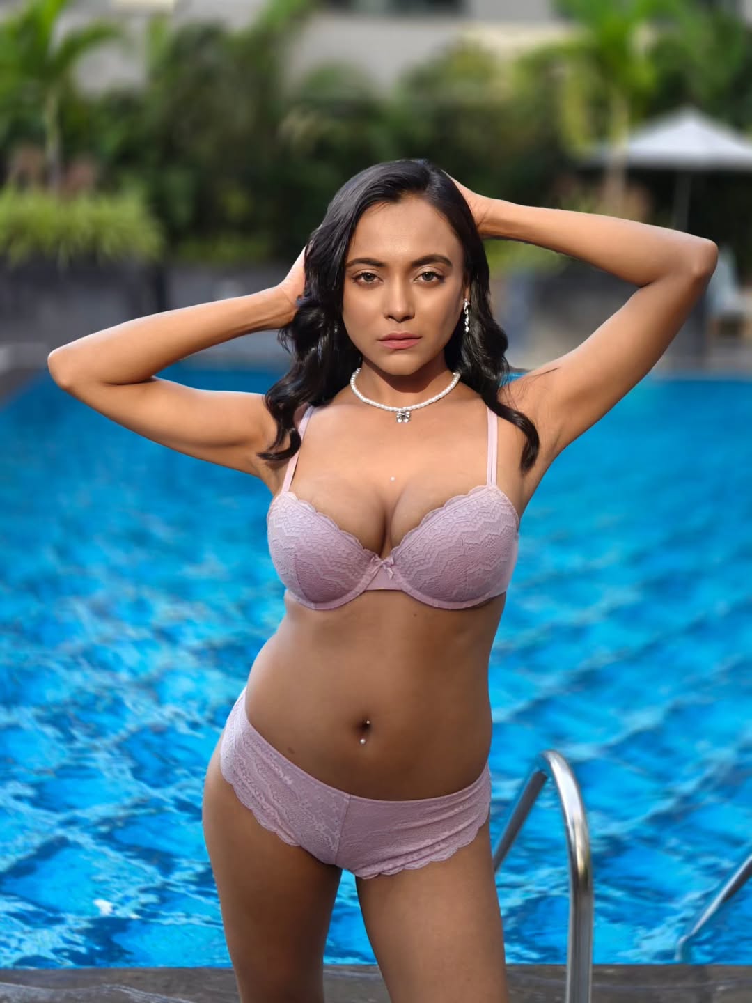 Style Appeal: Feminine, Polished And Eye-Catching