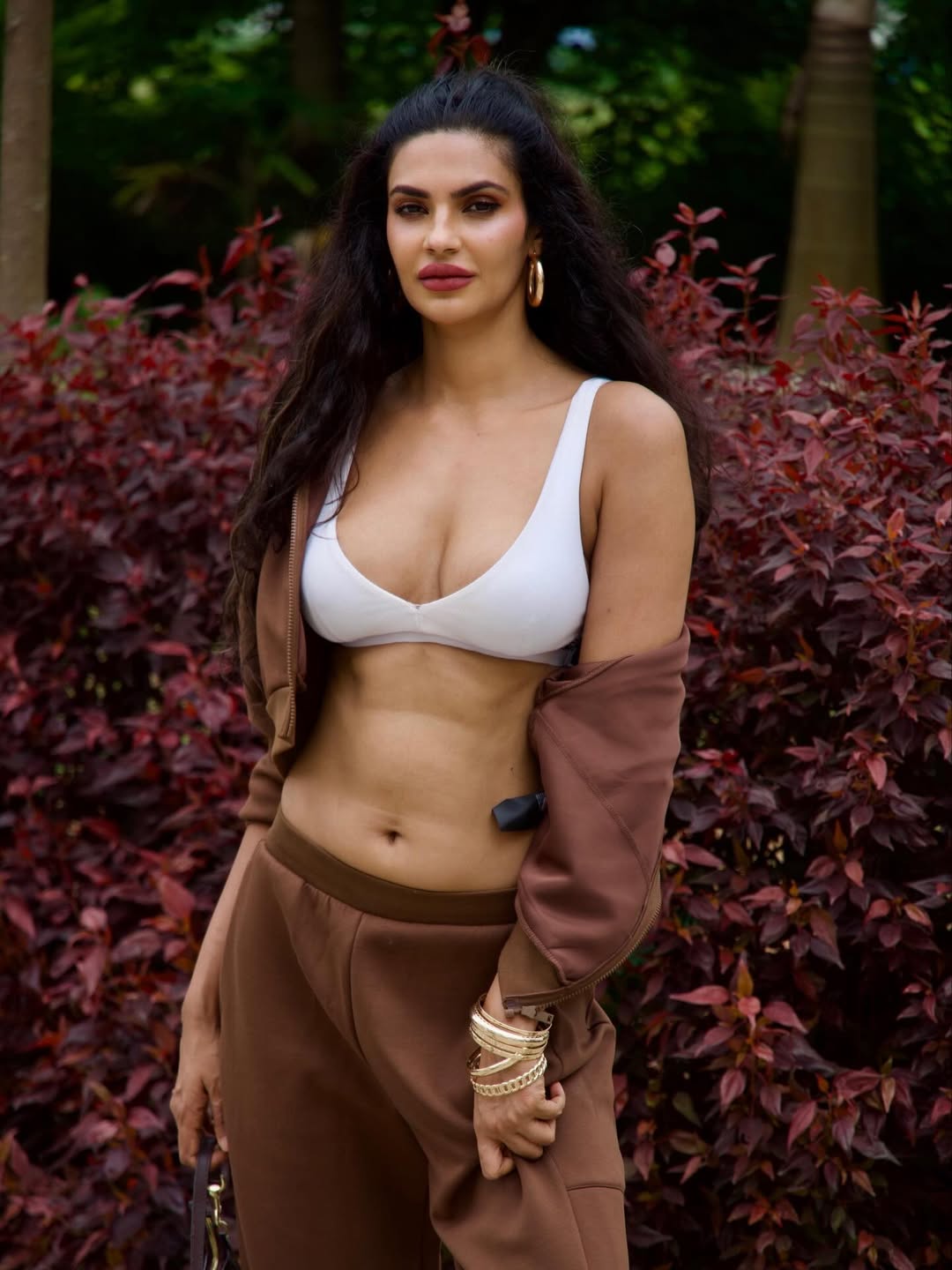 A Bold Fashion Statement That Commands Attention