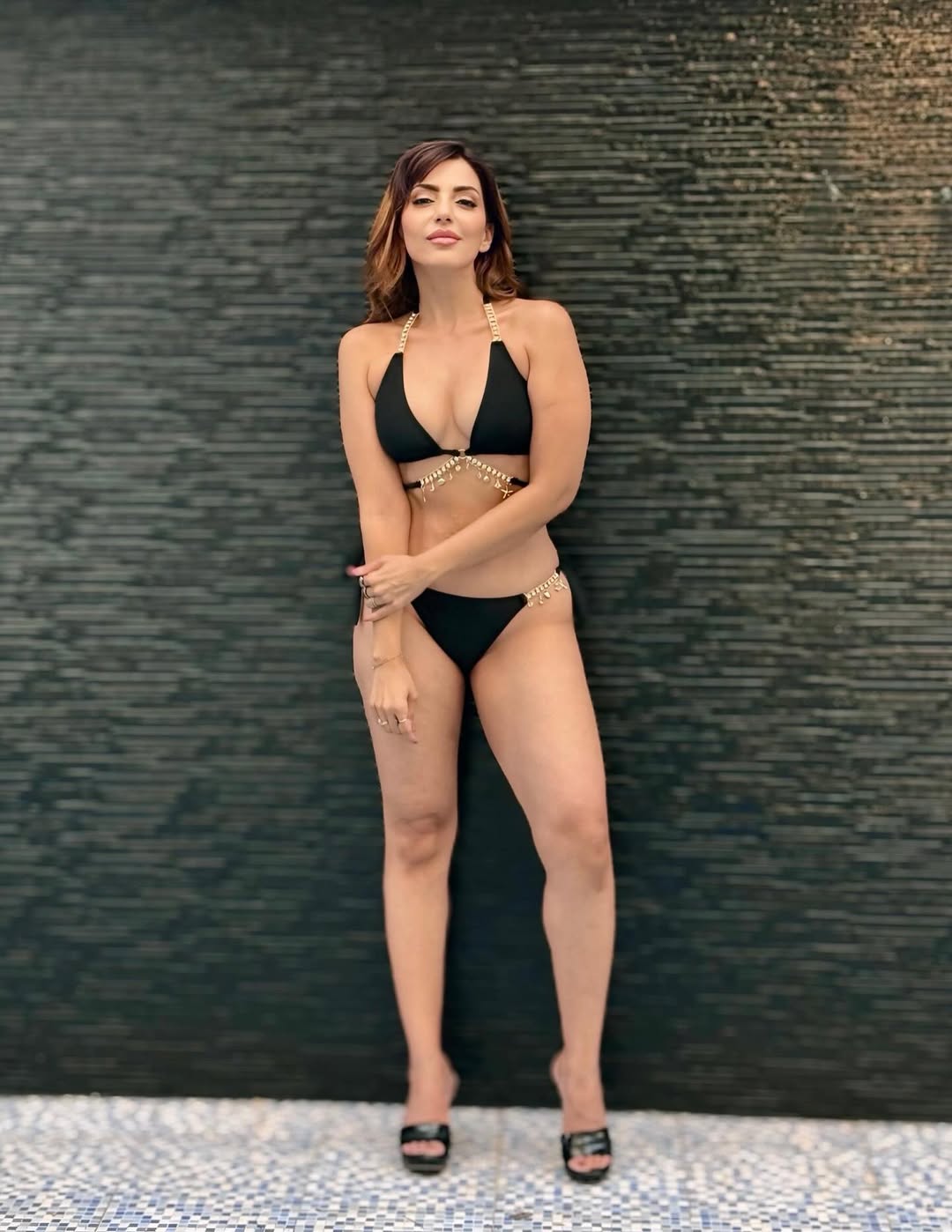 Visual Impact: A Frame Full of Drama