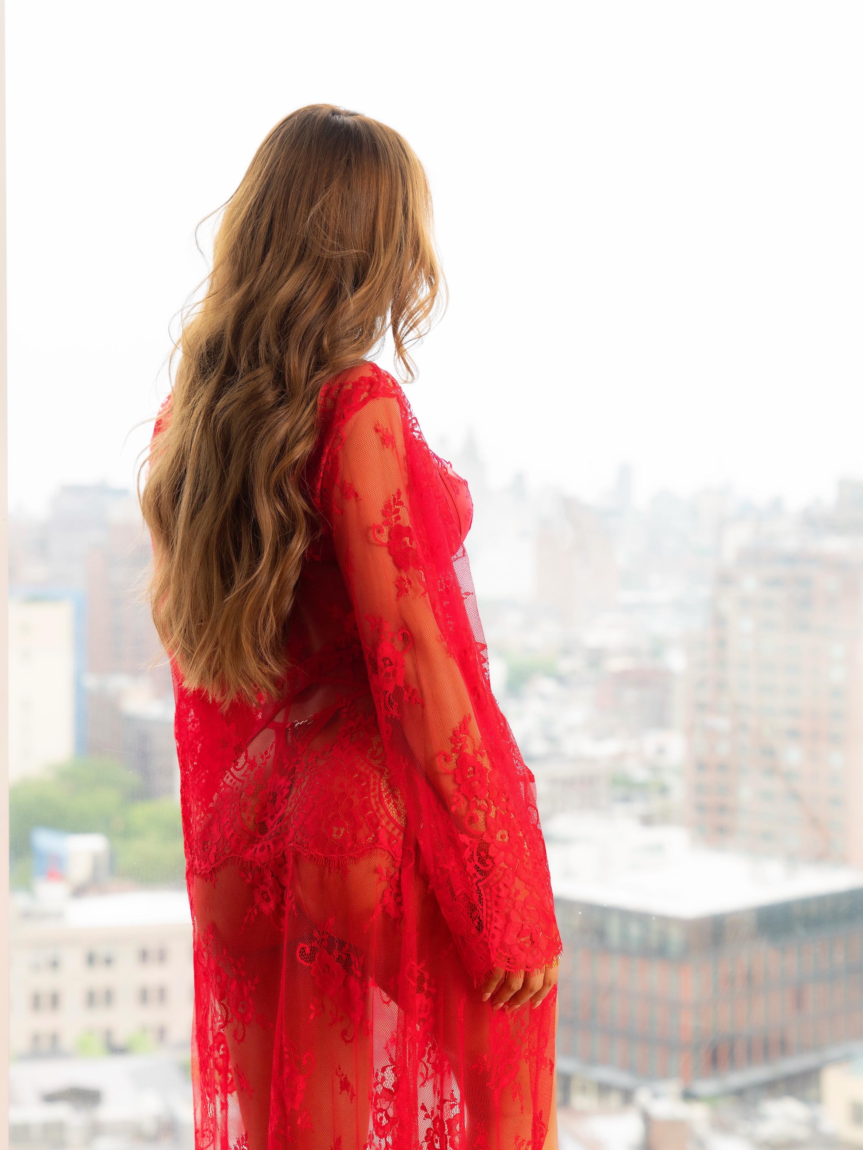 Soft Waves Balance the Bold Colour