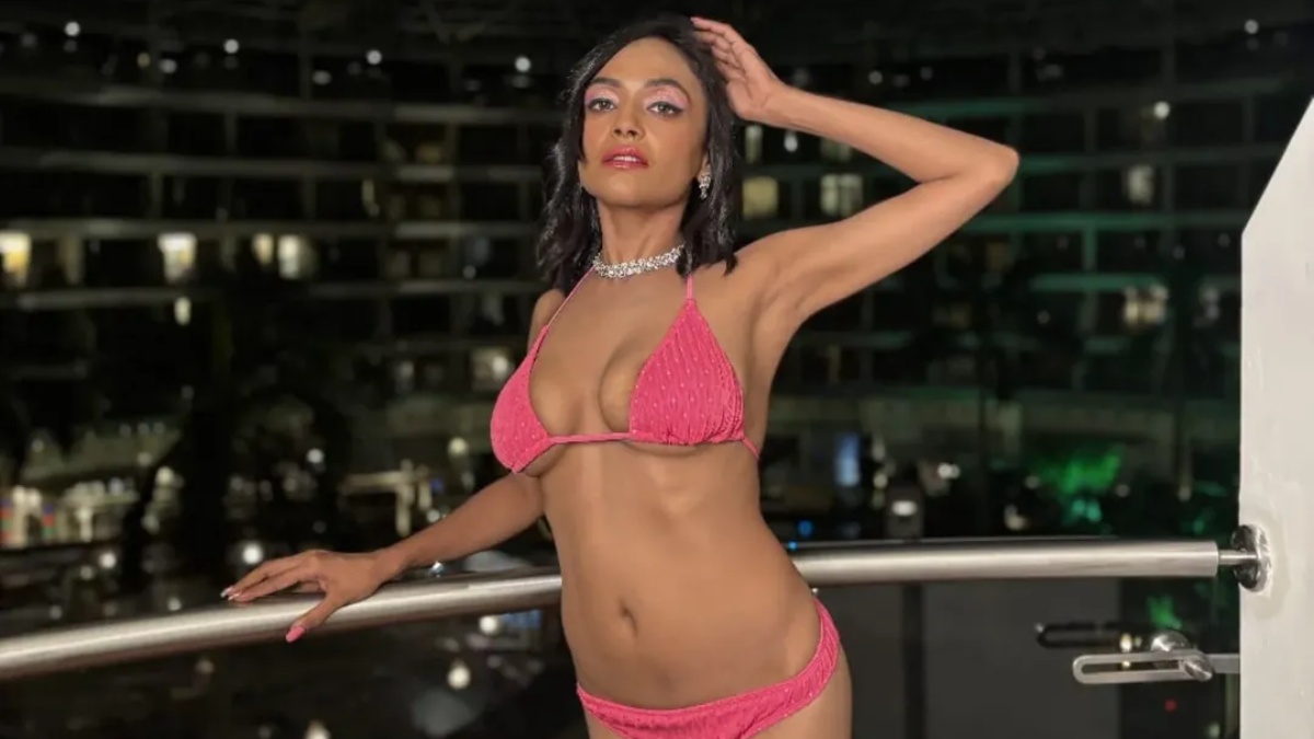 Nehal Vadoliya Turns Heads in Vibrant Pink Look, Fans Call Her the Ultimate Glam Queen
