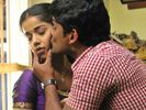 காதலின் மொழி முத்தம்!  திகட்ட திகட்ட பேசுங்களேன்!!