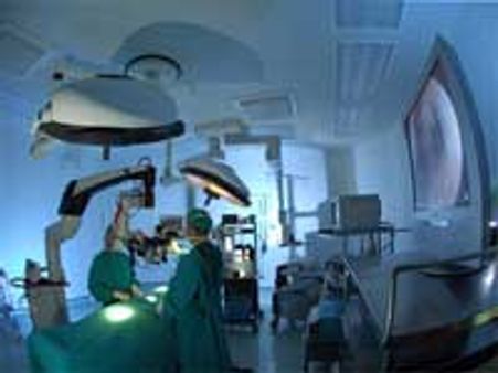 இந்தியாவில் பிரபலமாகும் கன்னித்தன்மை ஆபரேஷன்!