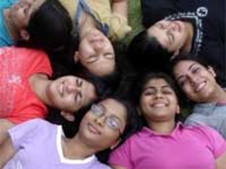 பூப்பெய்தும் வயதைக் குறைக்கும் உடல் பருமன்: கருப்பை நோய், மலட்டுத்தன்மை ஏற்படும் அபாயம்