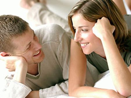 உறவு இனிக்க பேசுங்க, பேசுங்க, பேசிக்கிட்டே இருங்க!