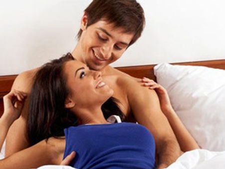 தாம்பத்ய வாழ்க்கையில் தடுமாறாமல் இருக்க பேசி புரிஞ்சுக்கங்க