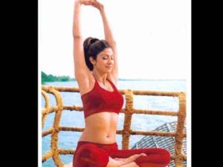 இல்லற வாழ்க்கையை உற்சாகப்படுத்தும் யோகாசனங்கள்!