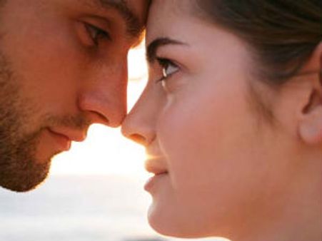 கண்களைப் பார்த்து சொல்லுங்கள் ஐ லவ் யூ!