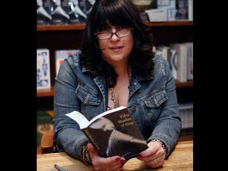 வானத்திலும் பாயப் போகும் இங்கிலாந்து செக்ஸ் புத்தகம்!