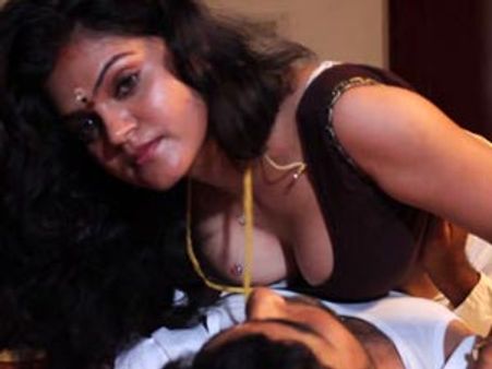 பெண்ணுக்குள் புதைந்திருப்பது 50 அல்ல, 366 வகை செக்ஸ் உணர்வுகள்...!!!