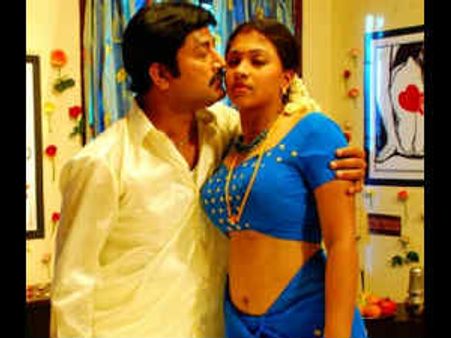 எங்கே தொட்டால் பெண்களுக்குப் பிடிக்கும்?