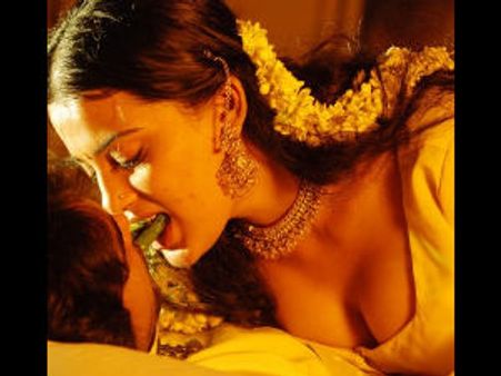 ஆழமான முத்தமிட்டு சந்தோஷத்தில் அழச் செய்யுங்கள்...!