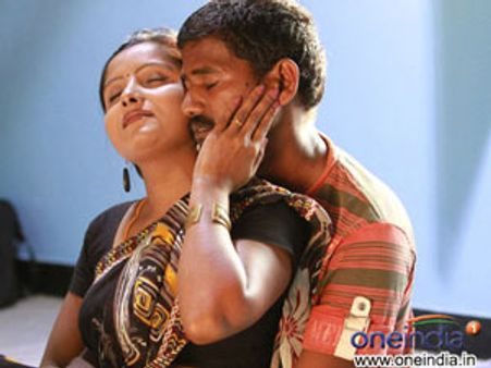 சனிக்கிழமை ராத்திரி 11 மணிக்கு, மறந்துராதீங்க...!