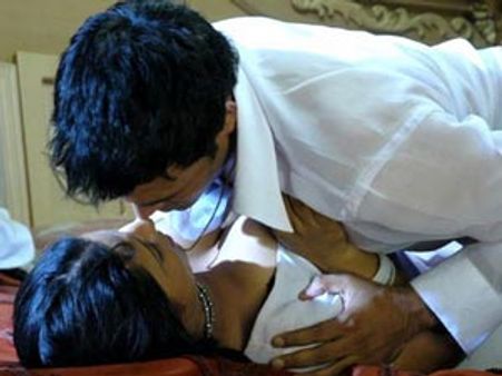 அதிகமாக டிவி பார்க்கும் ஆண்கள் அப்பா ஆக முடியாதாம்... அதிர்ச்சி ரிப்போர்ட்