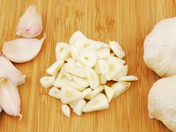 பூண்டு சாப்பிடுங்களேன்