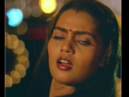 ‘స్త్రీ’ ఒకేసారి నలుగురిని సంతృప్తి పరచ గలదా..?