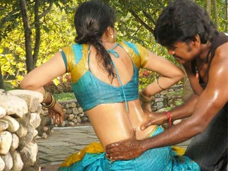 వెనక పిసక్కు.... ముందు కసక్కు...!