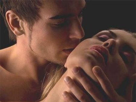 ఆమెలో వాంఛ మరింత ఉరకలేస్తే..!!