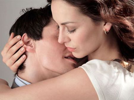 స్నేహంలో... సెక్స్! ...పిల్లలు పుడితే హ్యాట్రిక్!