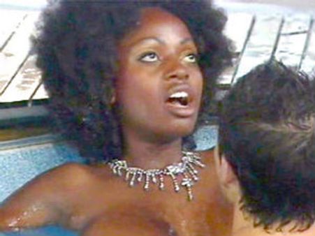 పురుషుడి ఆరాటం - మహిళ మొహమాటం!