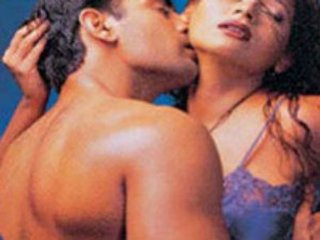  కమ్మనైన సువాసనల కండోమ్ ఎందుకు వాడాలి?