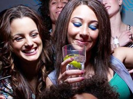 మందు కొడితే...పిల్ల ఆ పనిలో... మహా జోరు!