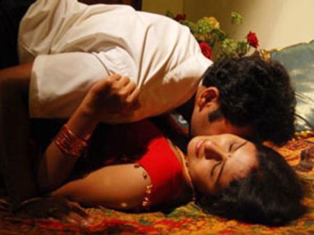 త్వరగా గర్భం ధరించాలంటే భంగిమలు!