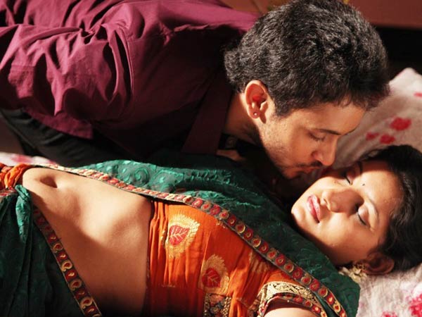 చేతులు లేపుతారు...