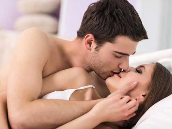 చెవులతో ఆడుకోవడం...